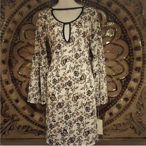 Pretty Flowered Poet-Sleeved Dress/Tunic